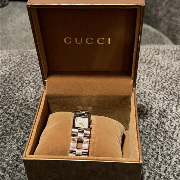 Gucci watch main image 7